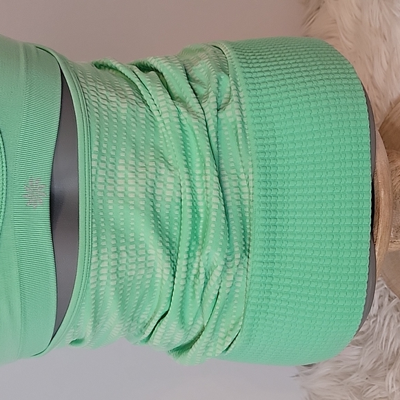 Athleta multi strap built in bra workout tank womens size S - Picture 8 of 10